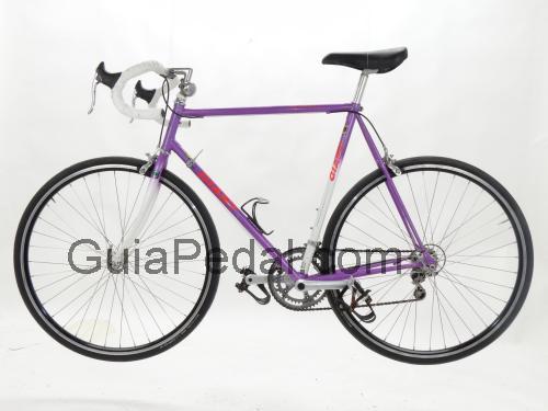 Giant Speeder ficha tecnica 